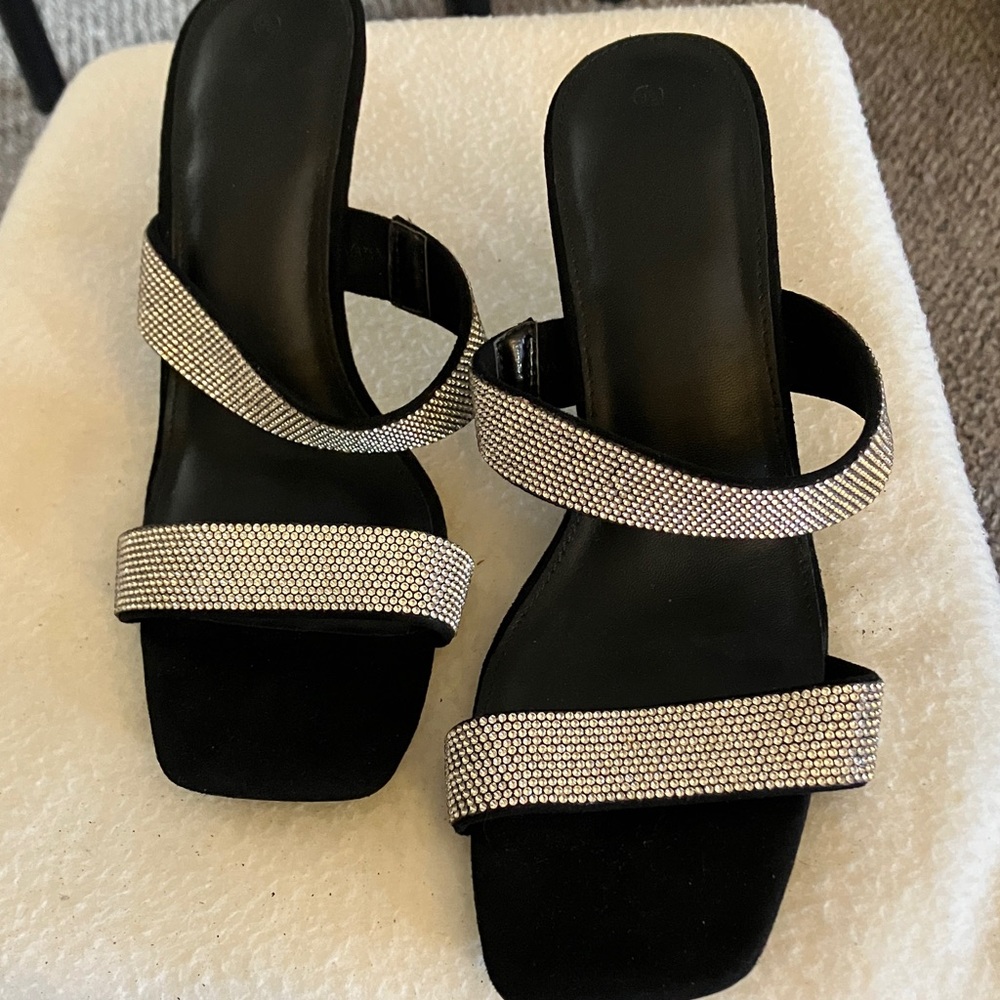 Chic Black and Silver Women's Sandals